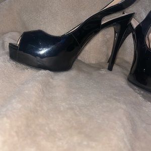 Guess platform parent leather shoes